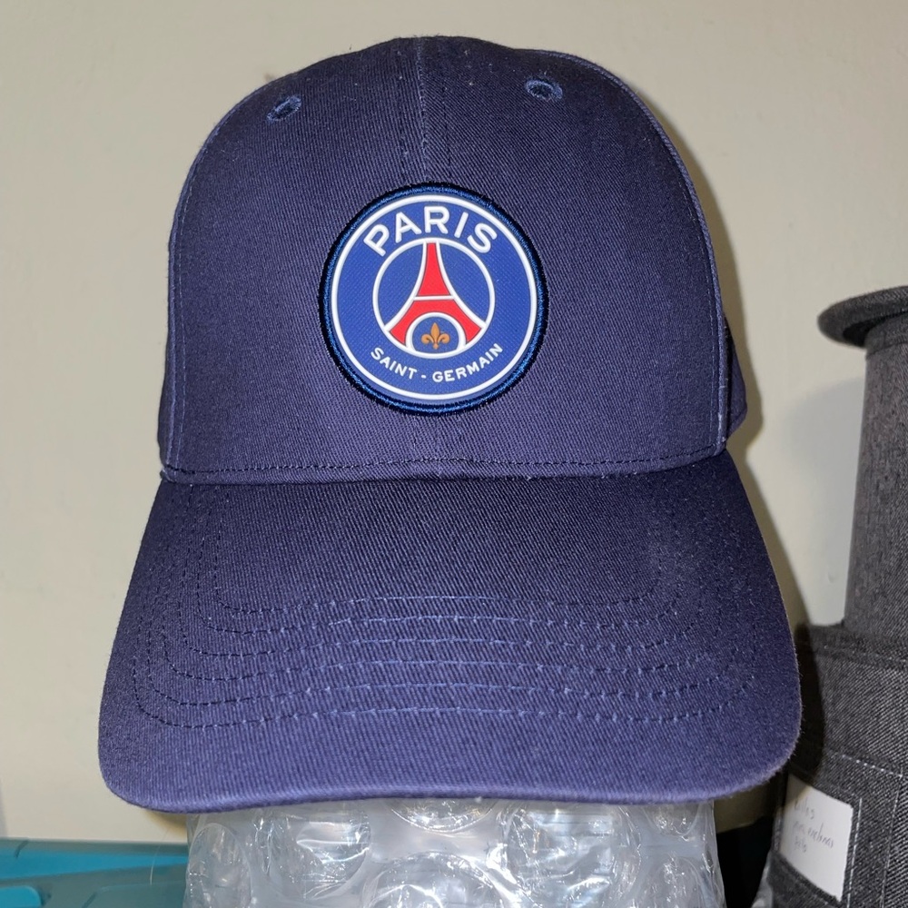 Paris Saint-Germain football / soccer team hat